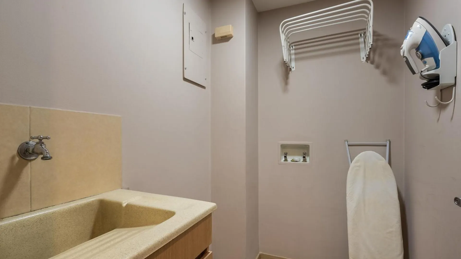 Estelar Apartamentos Μεντεγίν